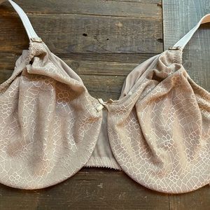 Chantelle Bra, 36G, Beige